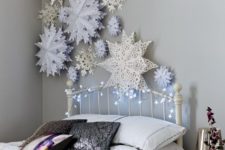 13 large paper snowflakes will make your sleeping zone more romantic