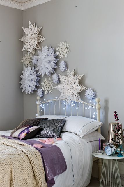 large paper snowflakes will make your sleeping zone more romantic