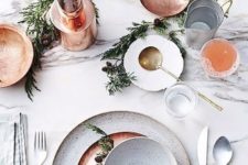 15 copper plates, dishes and candle holders will make your tablescape more glam and chic