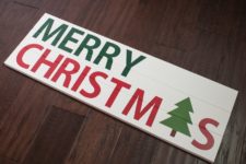 DIY pallet and stencil Christmas sign