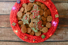 DIY ugly sweater knit Christmas tray