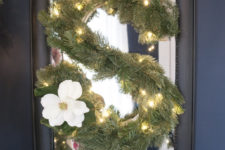 DIY monogram wreath with lights