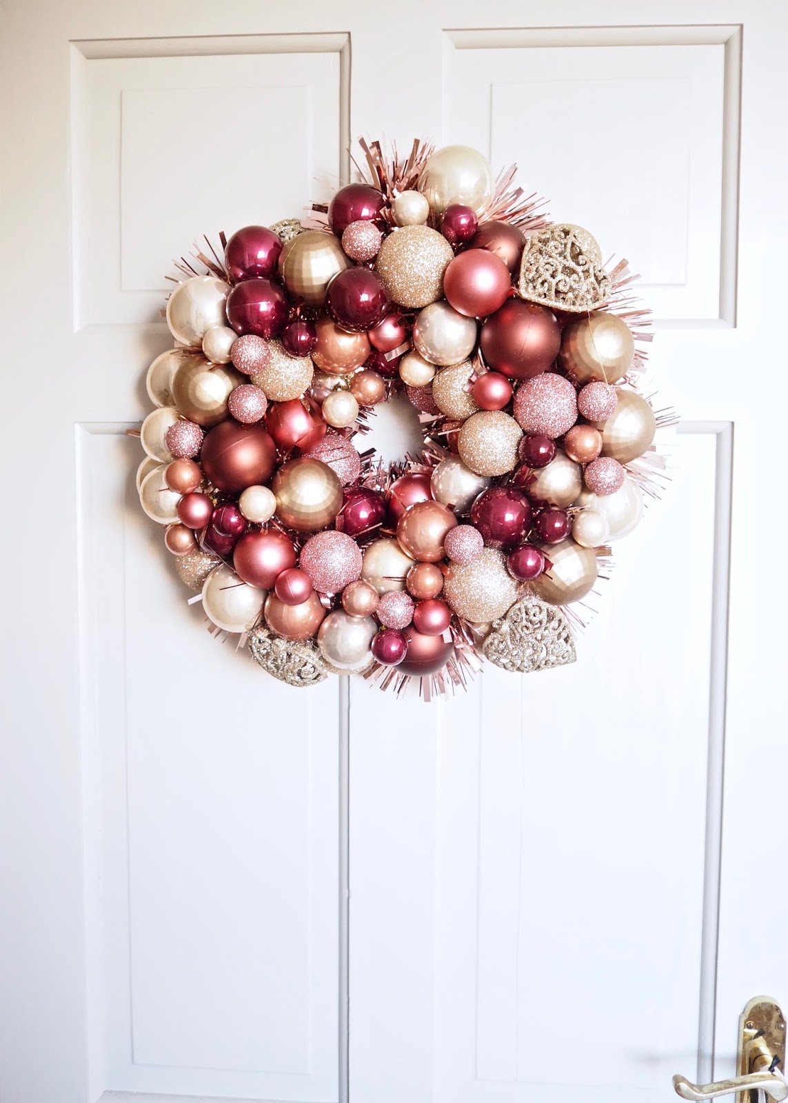 DIY stylish ornament wreath