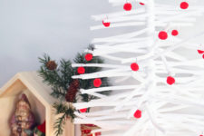 DIY pipe cleaner Christmas tree