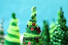 DIY pipe cleaner Christmas trees