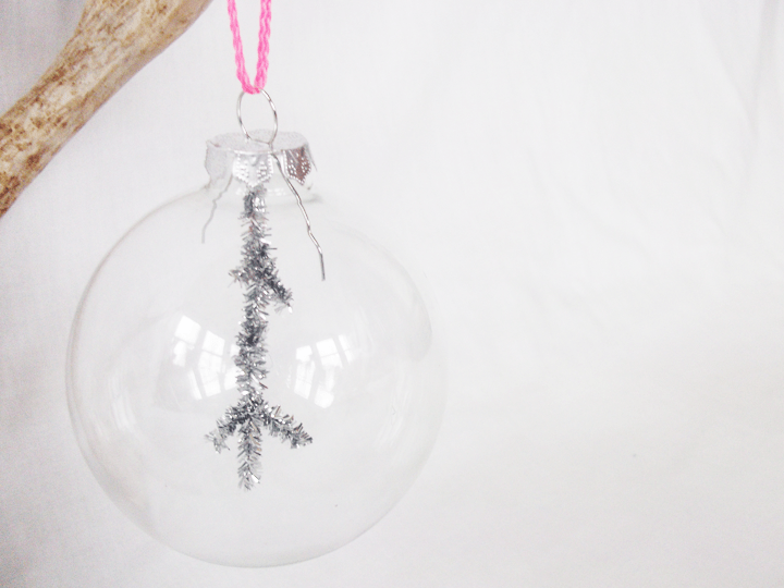 DIY clear glass ornaments with pipe cleaners (via www.adailysomething.com)