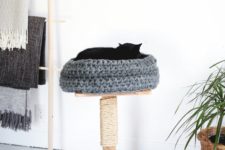 DIY crochet cat bed