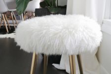 DIY faux fur stool of a round wooden board