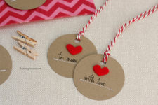 DIY felt heart gift tags