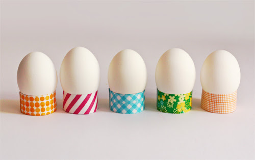 DIY washi tape egg holders (via howaboutorange.blogspot.ru)
