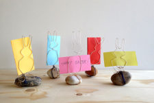 DIY wire bunny and rocks Easter card holders