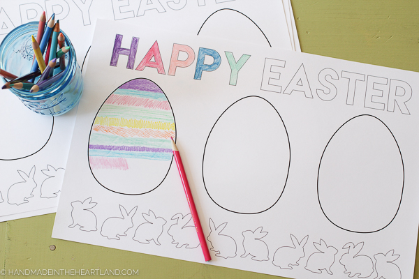 DIY Easter color page placemat (via www.handmadeintheheartland.com)