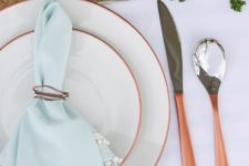 DIY mint Easter napkins with white pompoms