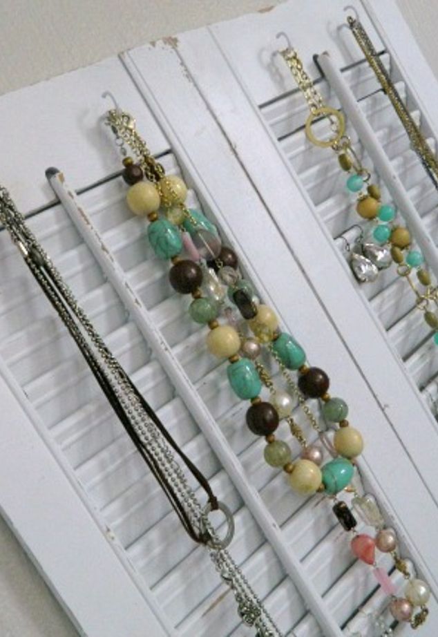 DIY jewelry shutter organizer (via www.hometalk.com)