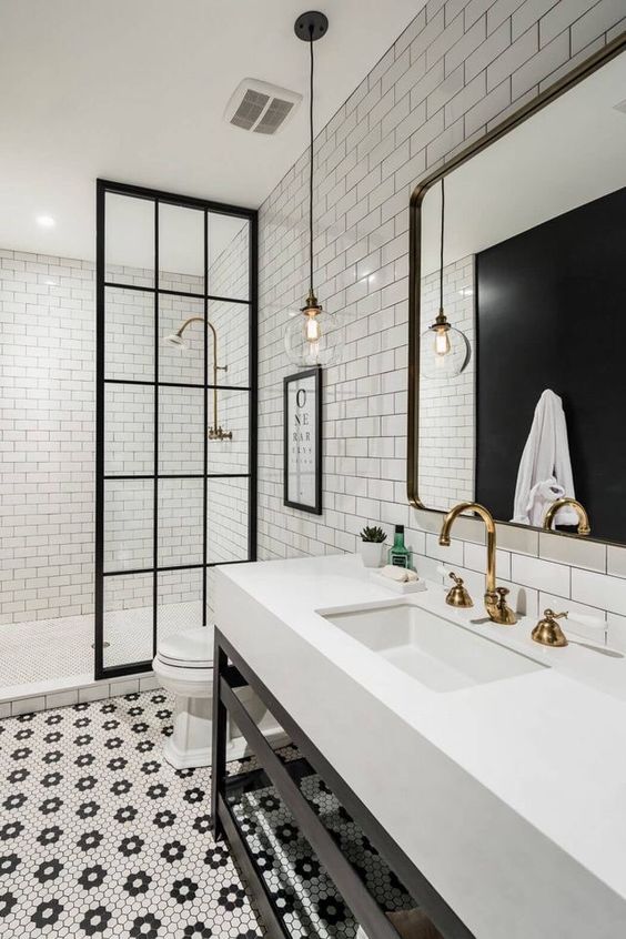 15 Non-Boring Black And White Bathroom Decor Ideas - Shelterness
