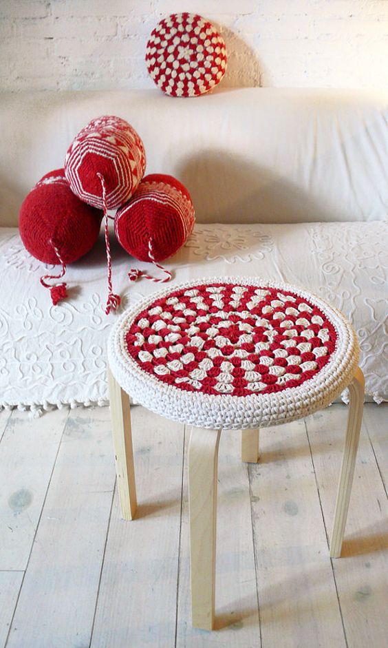 if you love crocheting, why not crochet a comfy cover for the stool for cold seasons, it guarantees warmth