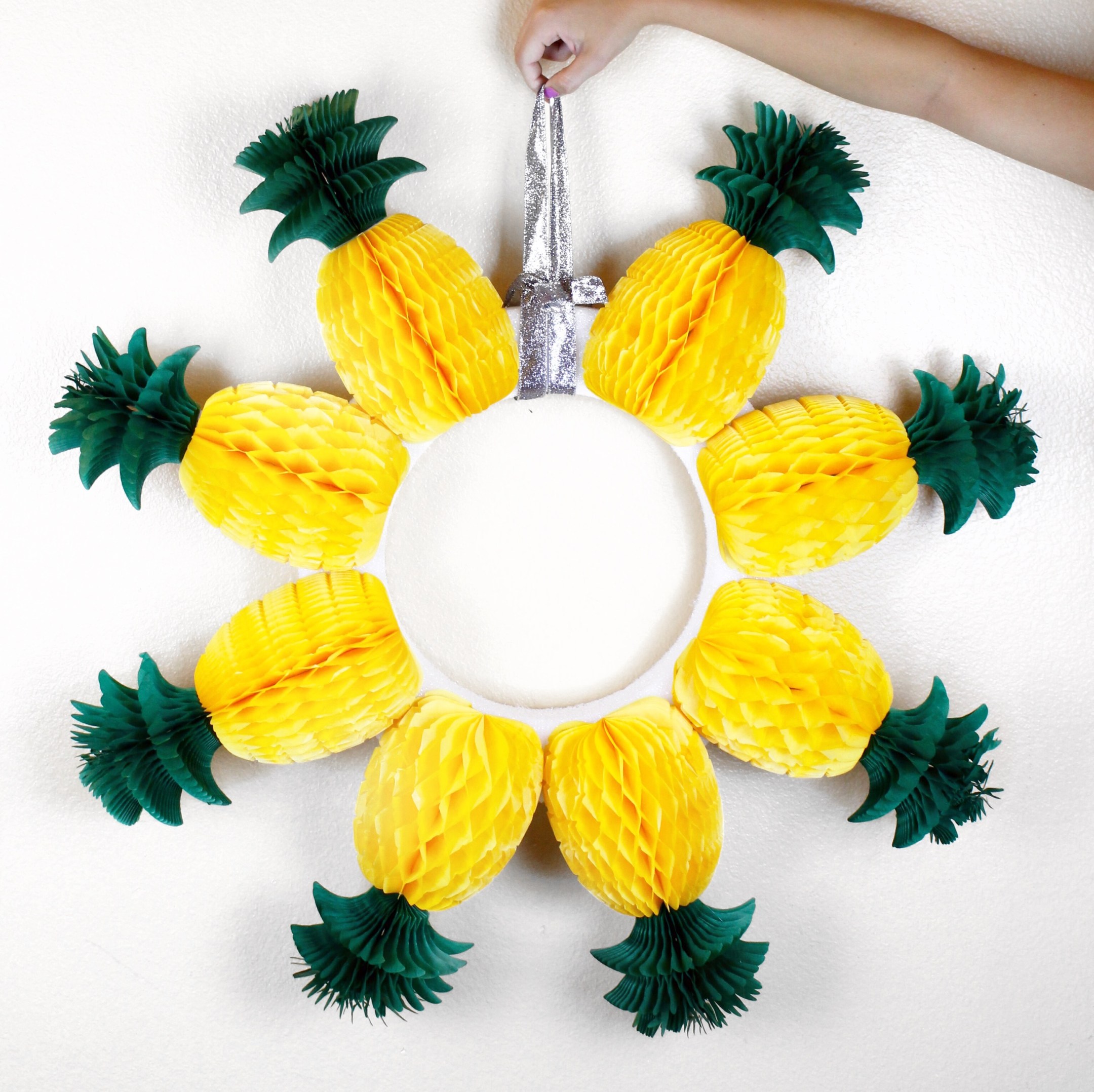 DIY honeycomb pineapple wreath