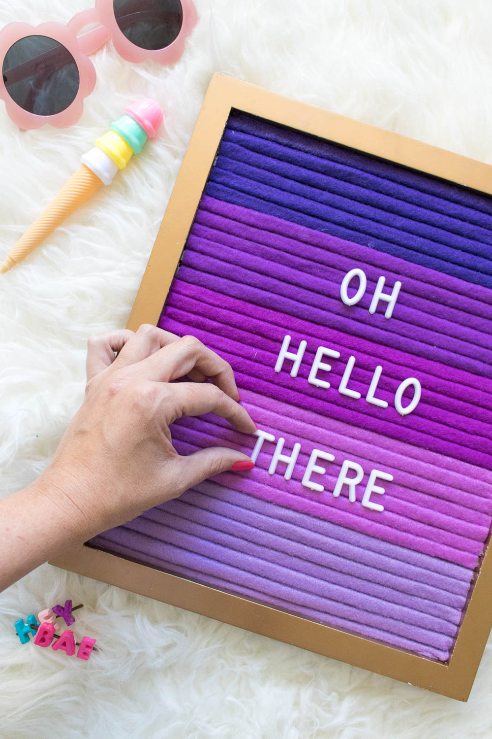 DIY ombre felt letter board (via www.clubcrafted.com)