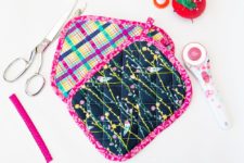 DIY printed and colorful quilted potholder