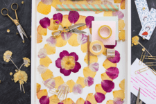 DIY pressed flower patterned tray