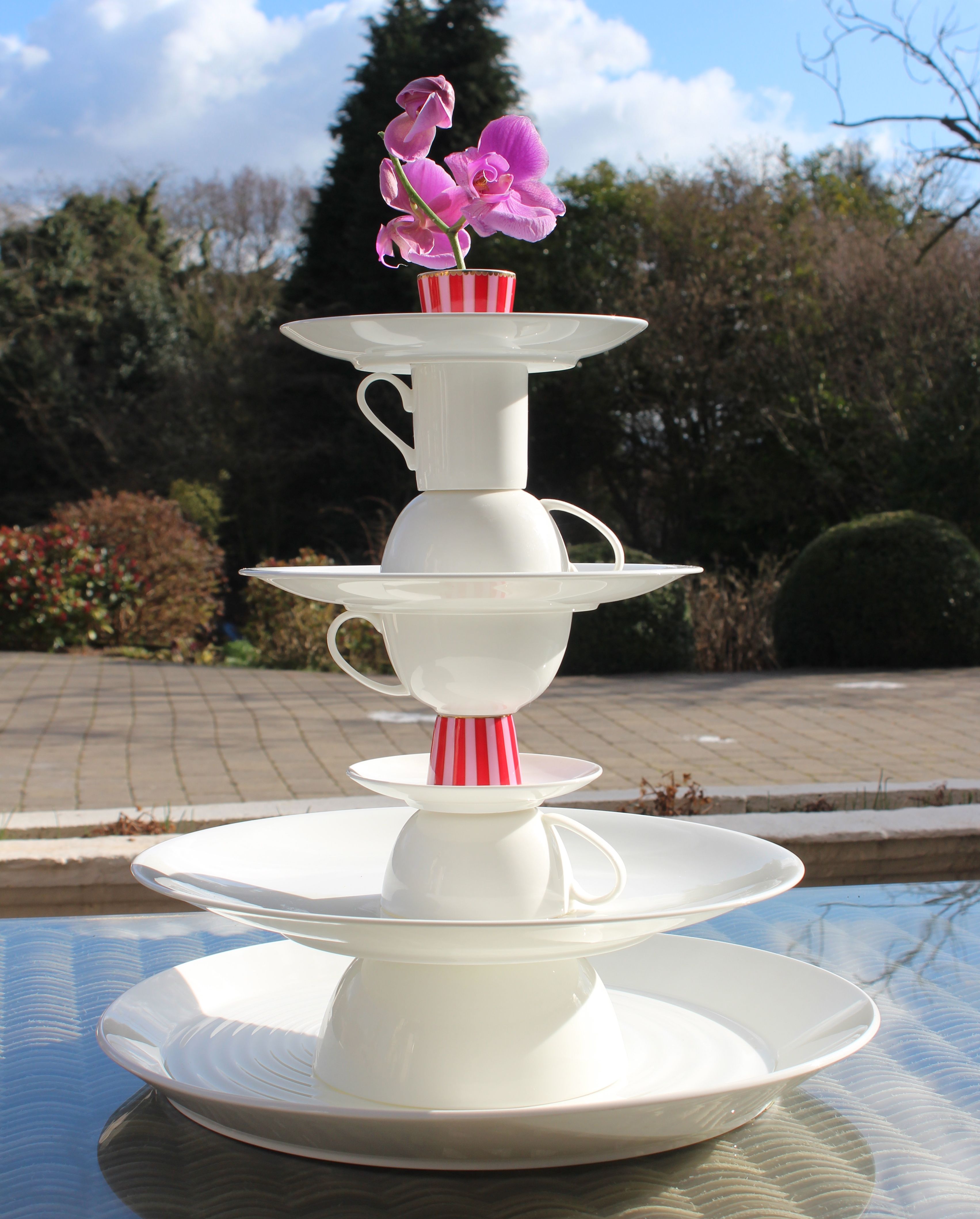 DIY Mad Hatter cake stand