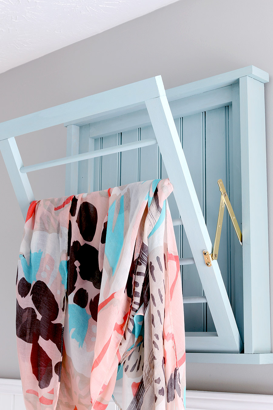 DIY wall mounted foldable drying rack