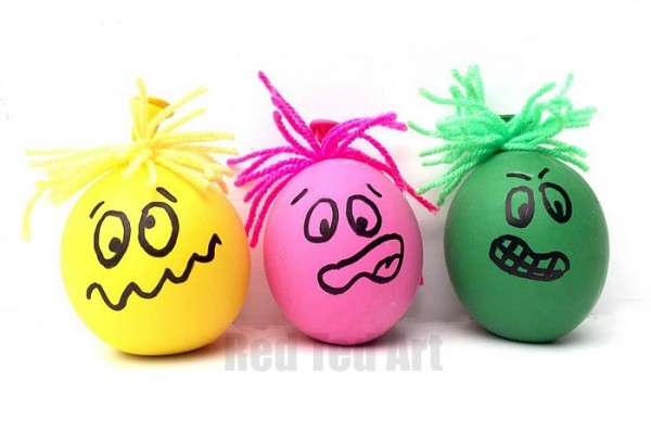 DIY stress balls with funny faces (via www.redtedart.com)