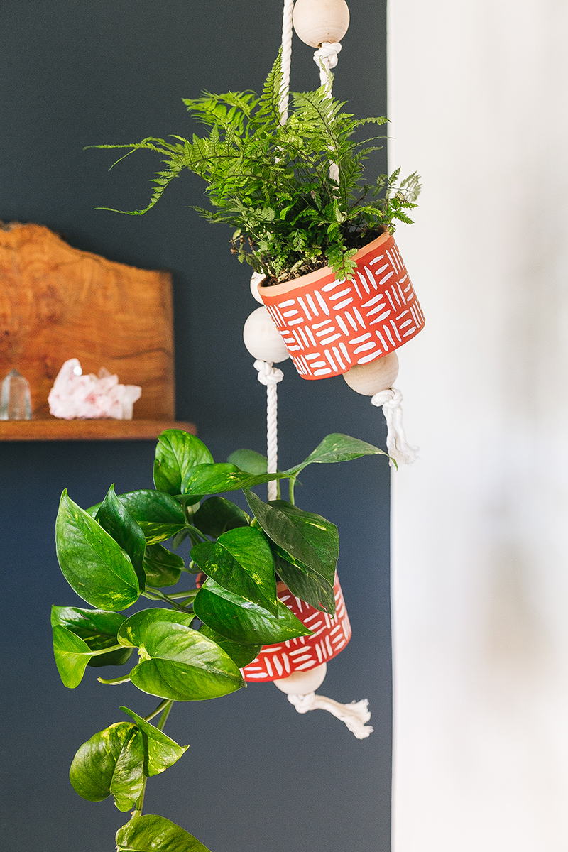 DIY hanging painted planters with wooden beads