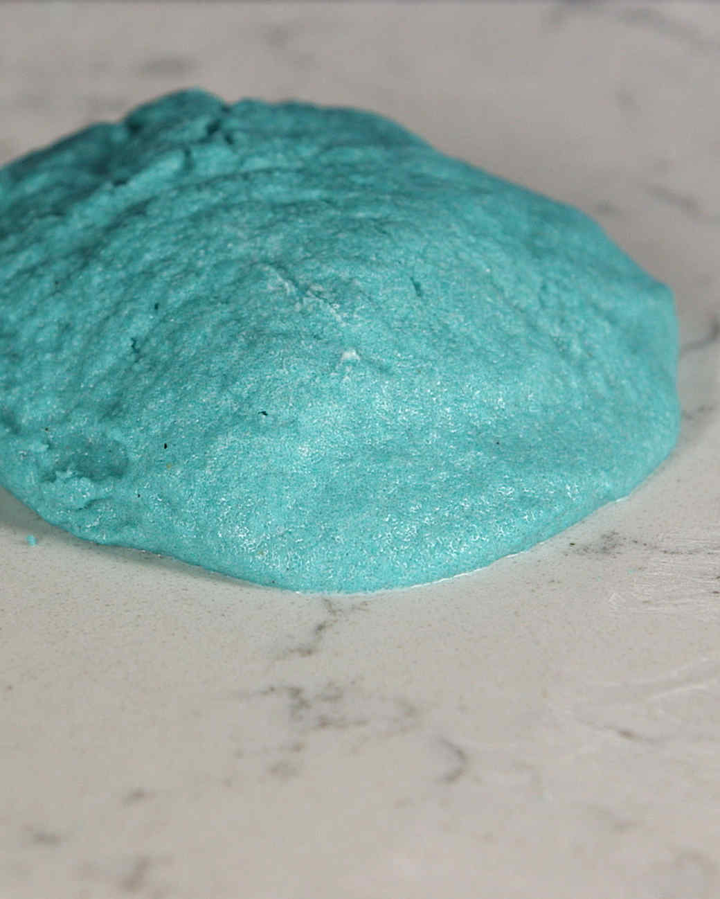 DIY tuquoise beach inspired kinetic sand