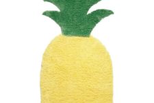 whimsy DIY pineapple-shaped bathroom mat