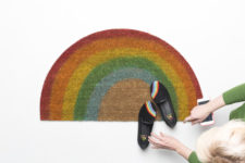 DIY bright rainbow rug