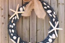 DIY grapevine wreath with sea shells and star fish