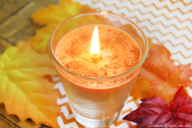 DIY pumpkin spice fall-colored soy candles (via www.southernmomloves.com)