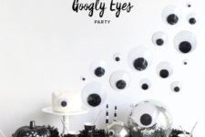 DIY googly eyes Halloween backdrop
