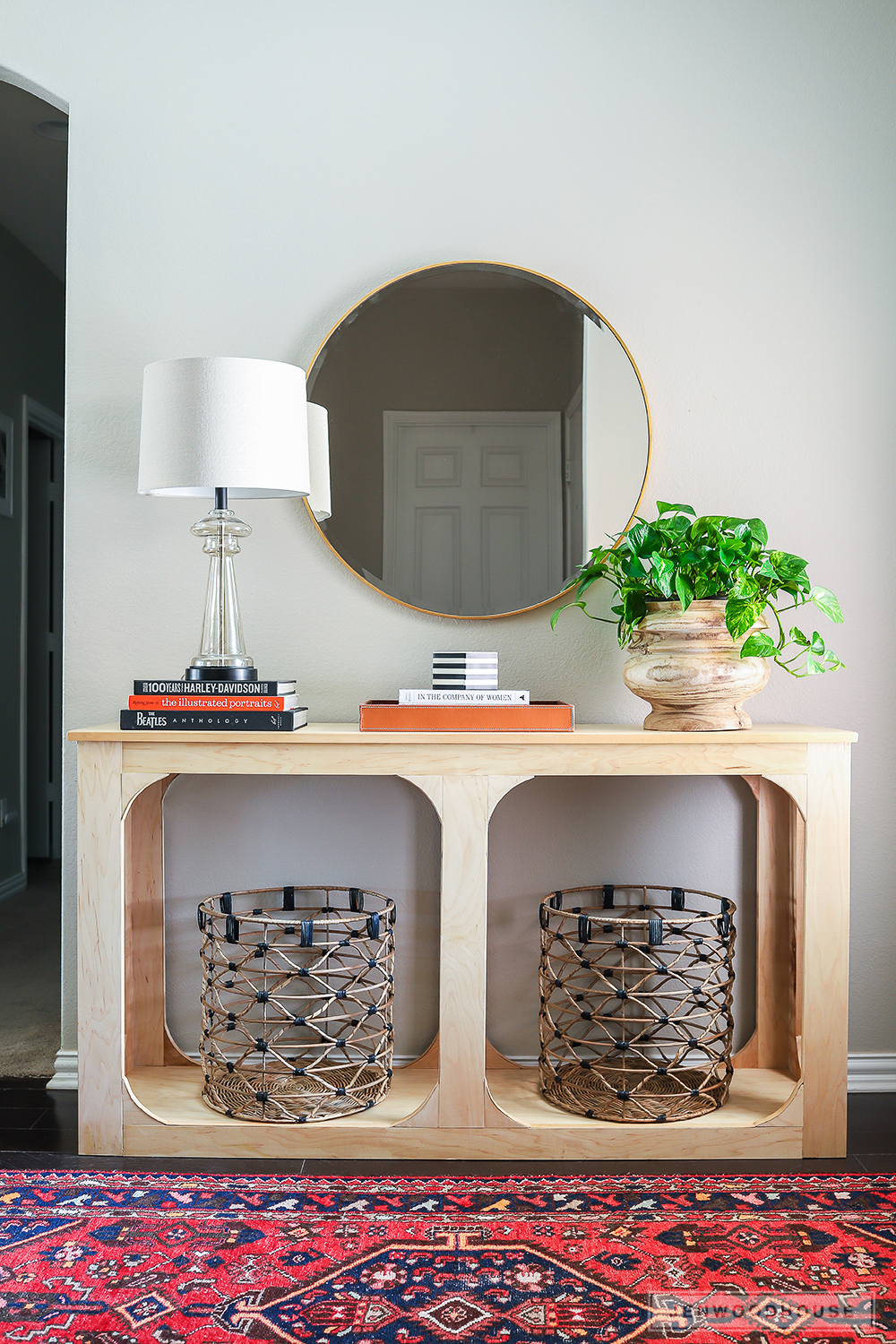 DIY modern one sheet plywood console table (via jenwoodhouse.com)