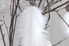 05 Christmas feather ornaments with beautiful silver beads on top will give your tree an airy look
