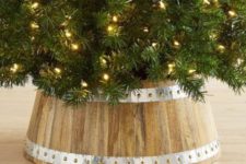 15 a wood and galvanized metal tree collar is a cool idea for traditional and rustic tree decor