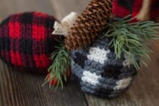 DIY crochet plaid Christmas ornaments