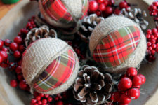 DIY plaid and burlap Christmas ornaments