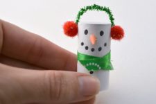 DIY wine cork snowman Christmas ornament