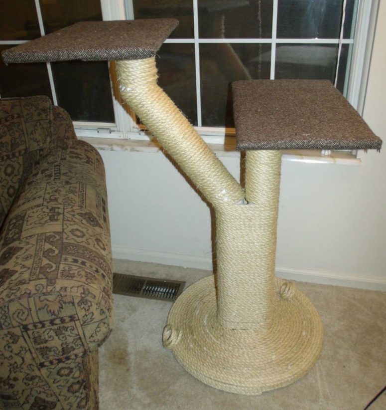 DIY two platform sisal rope cat tree (via www.instructables.com)