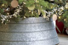 DIY Christmas tree stand of a galvanized tub