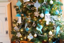 DIY geometric photo frame and mirror Christmas tree stand