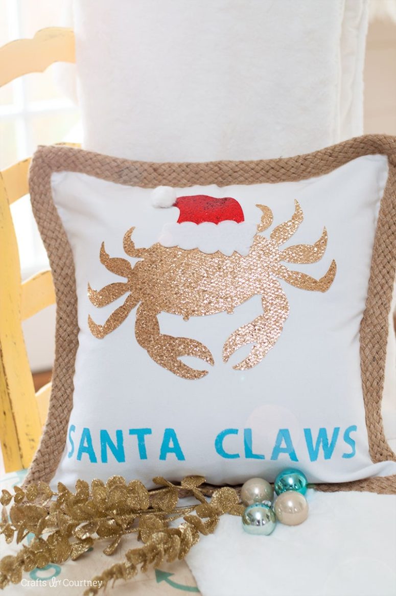 DIY fun and whimsy coastal Christmas pillow (via www.craftsbycourtney.com)