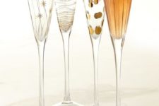chic DIY New Year’s party glasses set