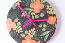 DIY bold clock done with wrapping paper
