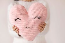 DIY pink crochet pillow for Valentine’s Day