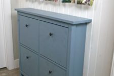 03 a blue IKEA Hemnes shoe cabinet will give a touch of color to your entryway and make it more chic