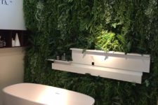 04 a lush greenery wall next to your bathtub is a gorgeous idea to bring a piece of nature inside