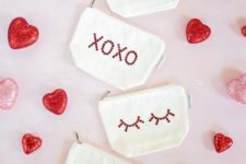 DIY rhinestone pattern makeup bags for Valentine’s Day